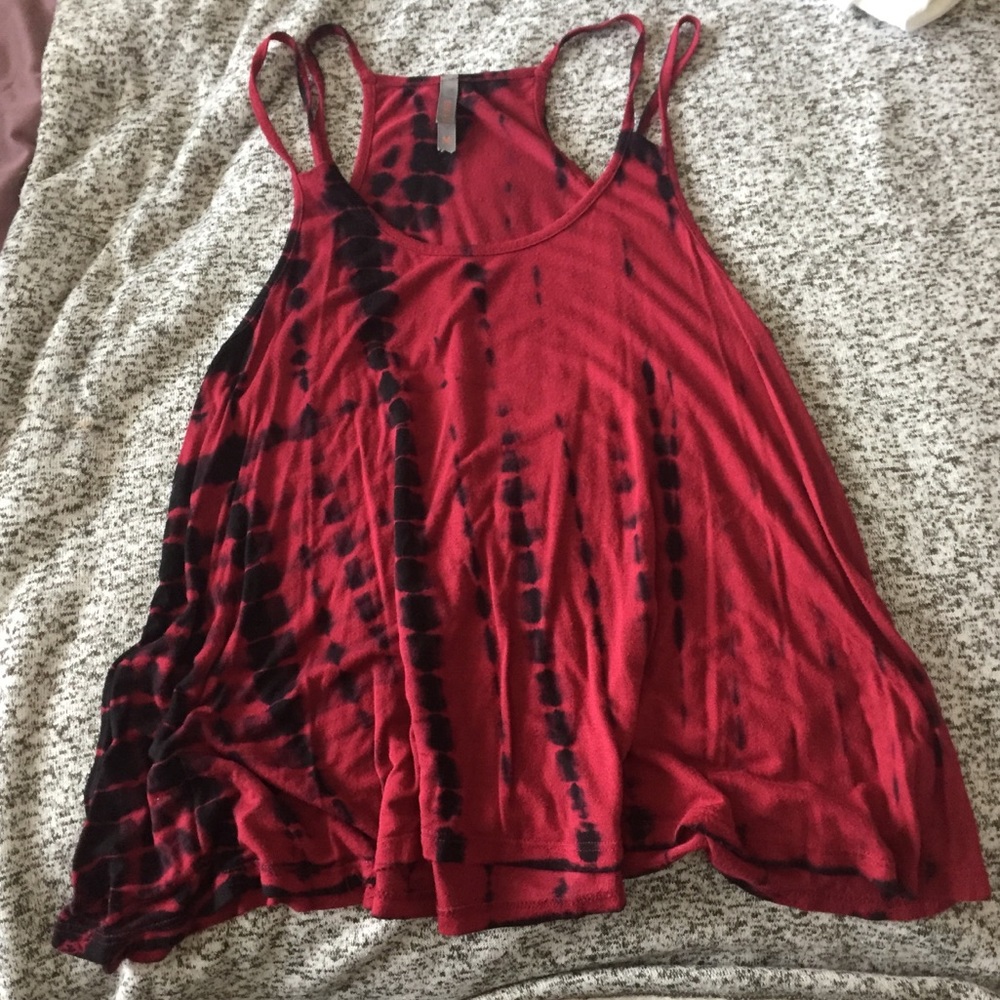 Red top - Picture 2 of 4